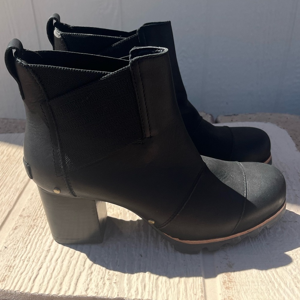 Sorel Addington Chelsea Boot 6.5